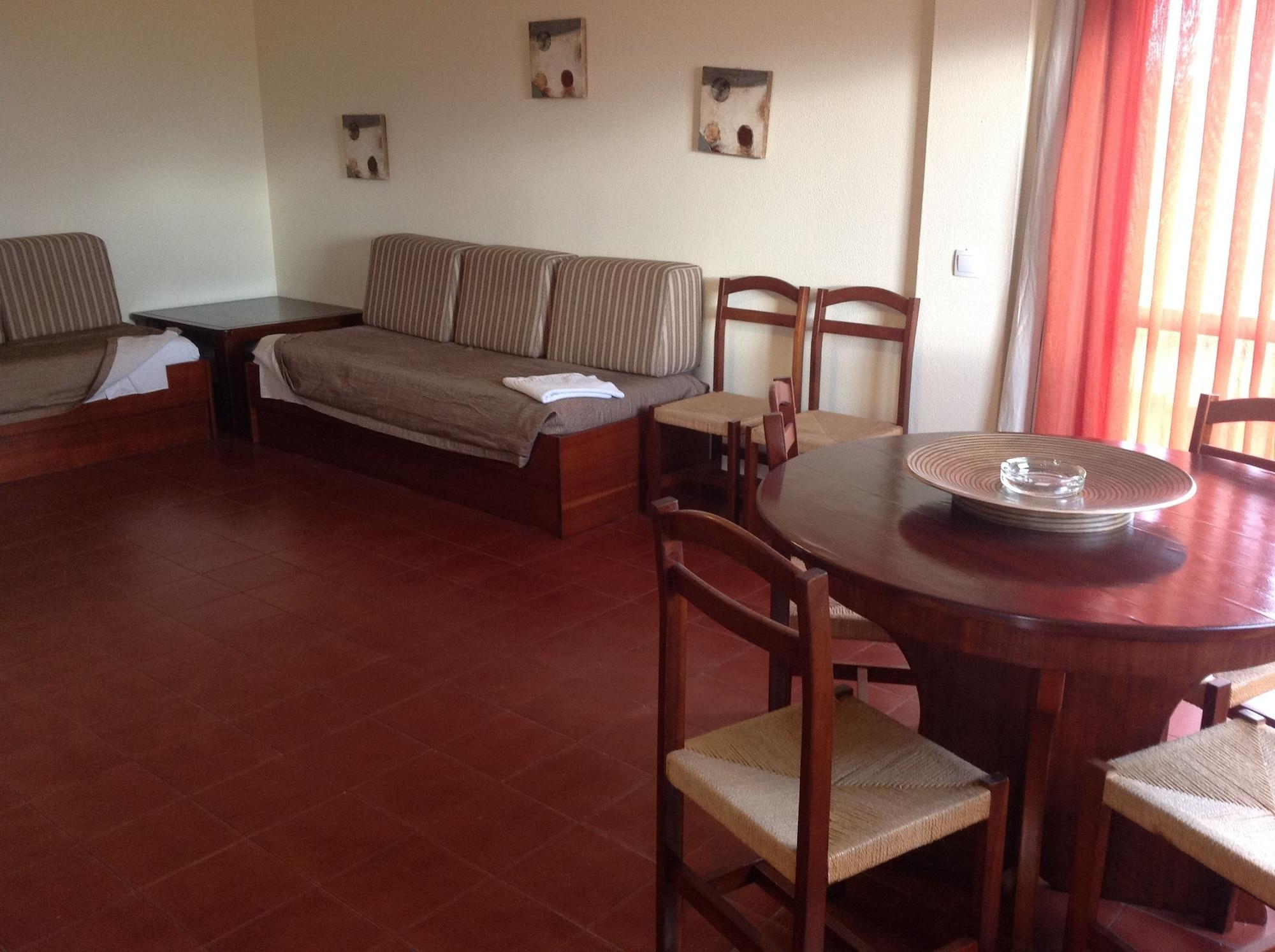 Apartamentos Olhos Do Mar อัลบูเฟรา ภายนอก รูปภาพ